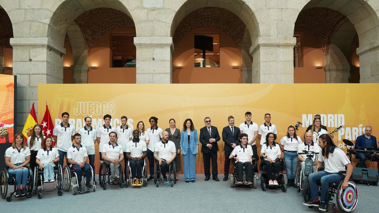Díaz Ayuso recibe a deportistas que participarán en los Juegos Paralímpicos - Comunidad de Madrid