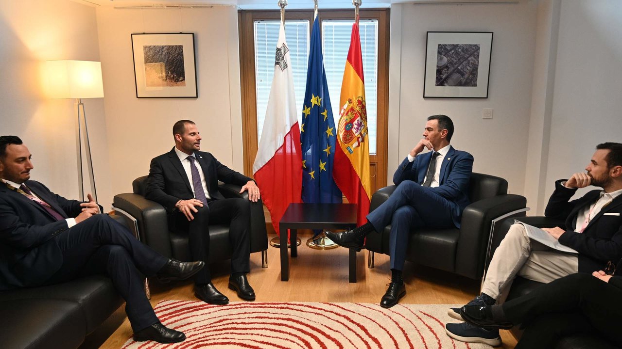 Sánchez con el mandatario maltés - Pool Moncloa/Borja Puig de la Bellacasa y Pool UE